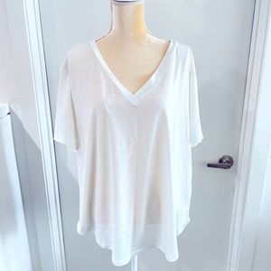 Women’s White V-neck T-shirt 4XL